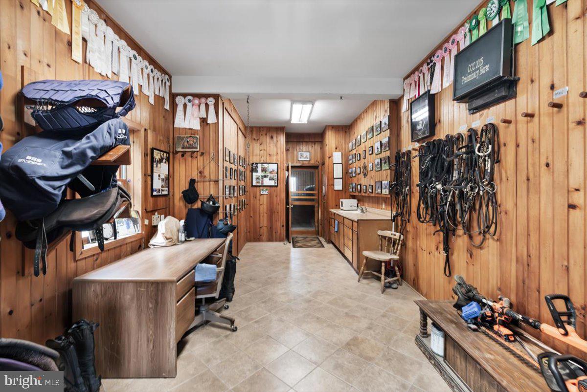 19606 RIDGESIDE ROAD