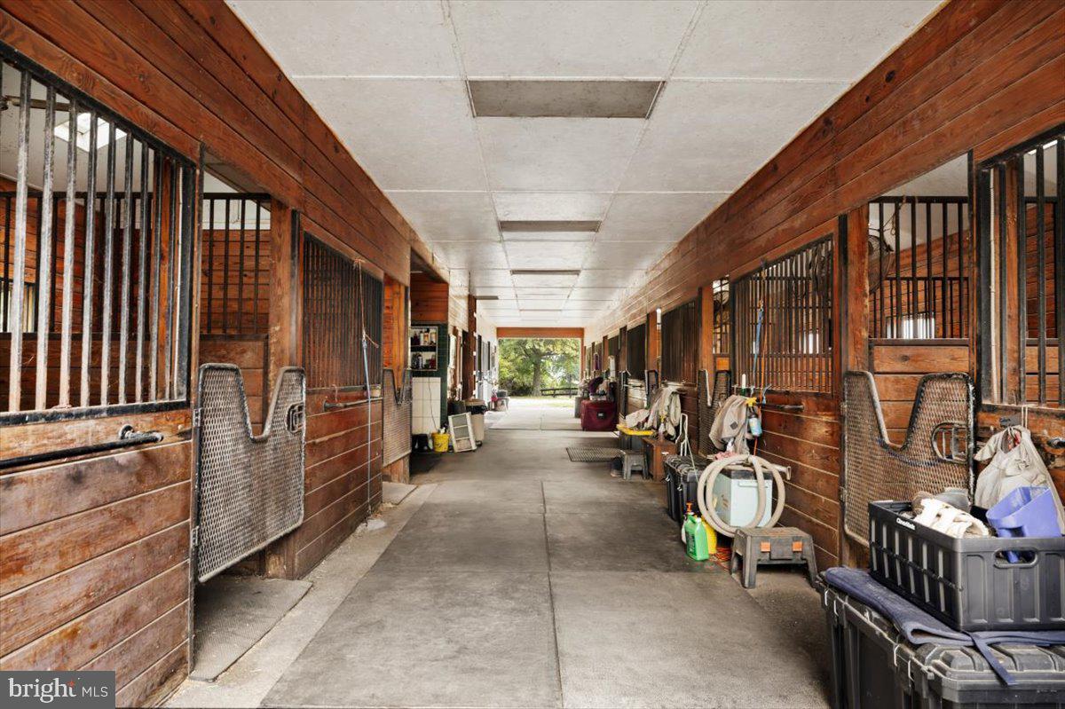 19606 RIDGESIDE ROAD