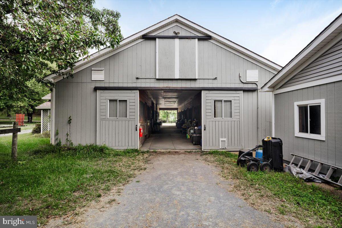 19606 RIDGESIDE ROAD