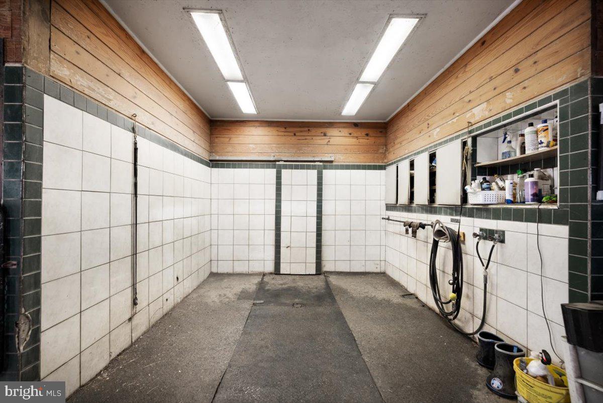 19606 RIDGESIDE ROAD