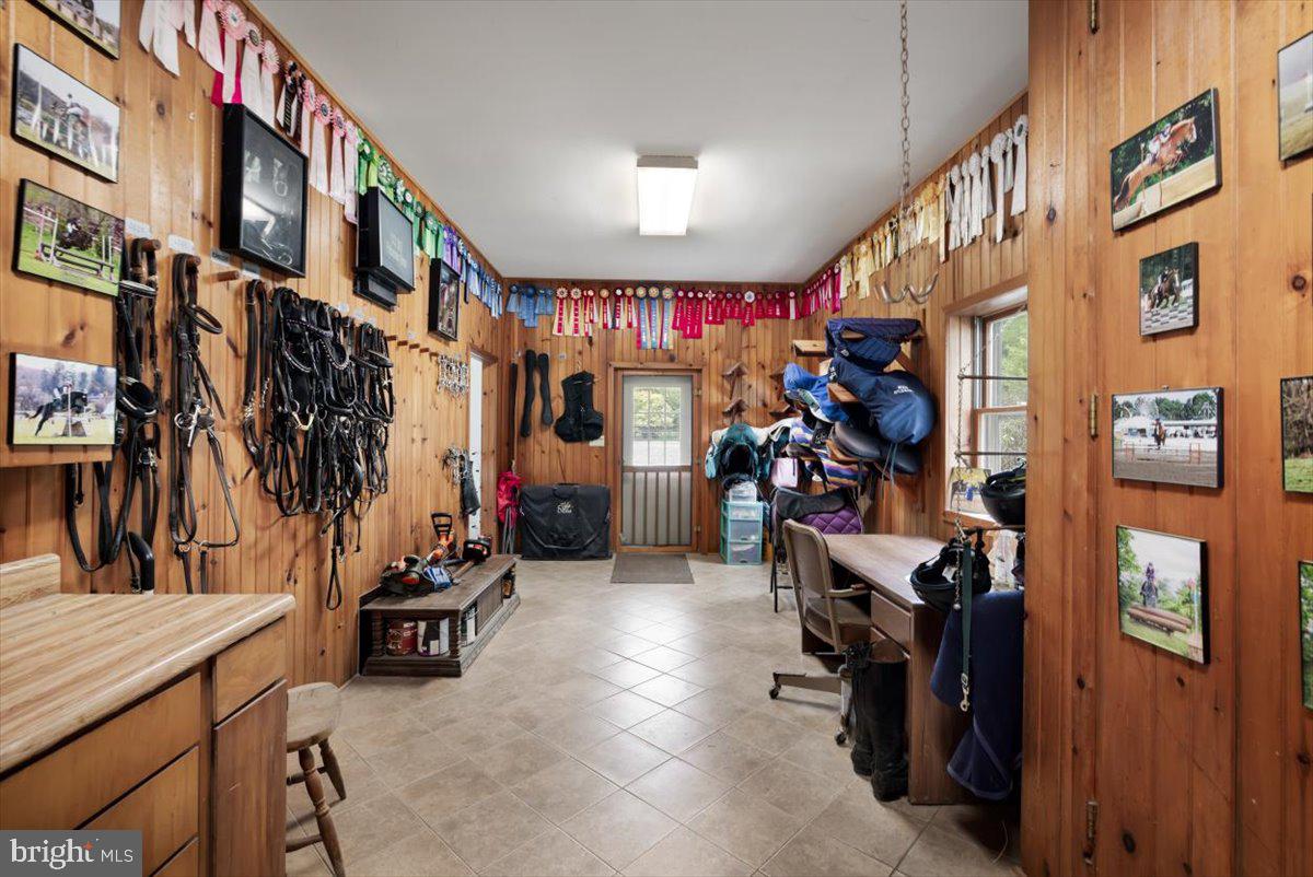 19606 RIDGESIDE ROAD