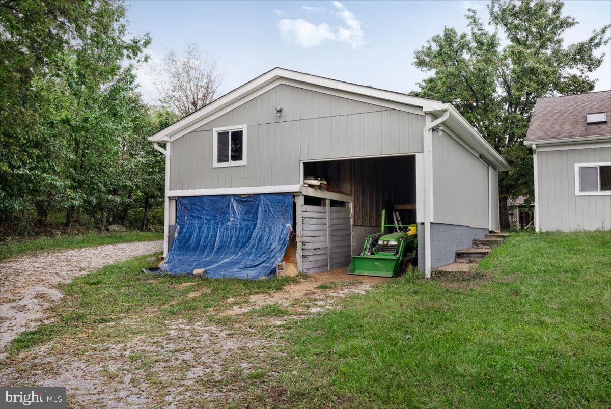 19606 RIDGESIDE ROAD