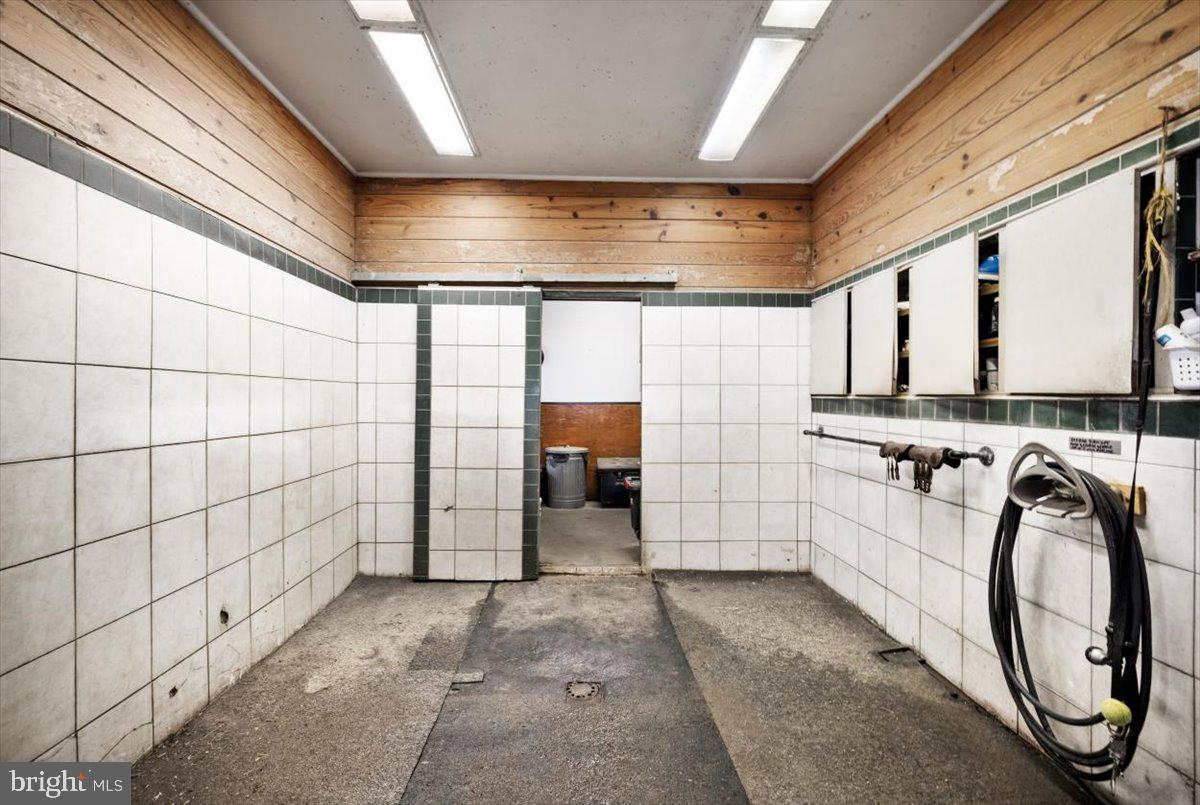 19606 RIDGESIDE ROAD