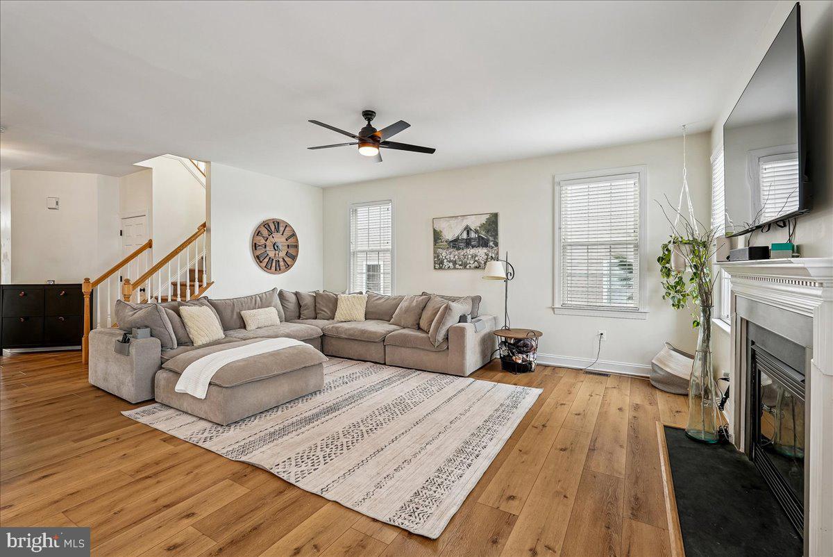 627 GREYSANDS LANE