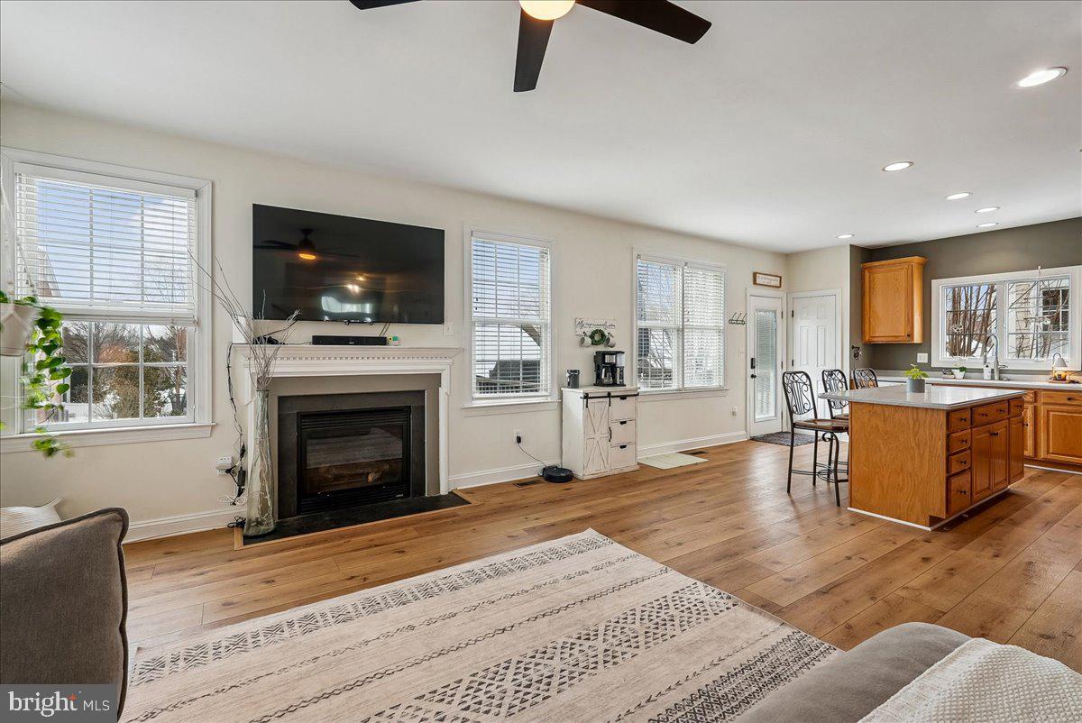 627 GREYSANDS LANE
