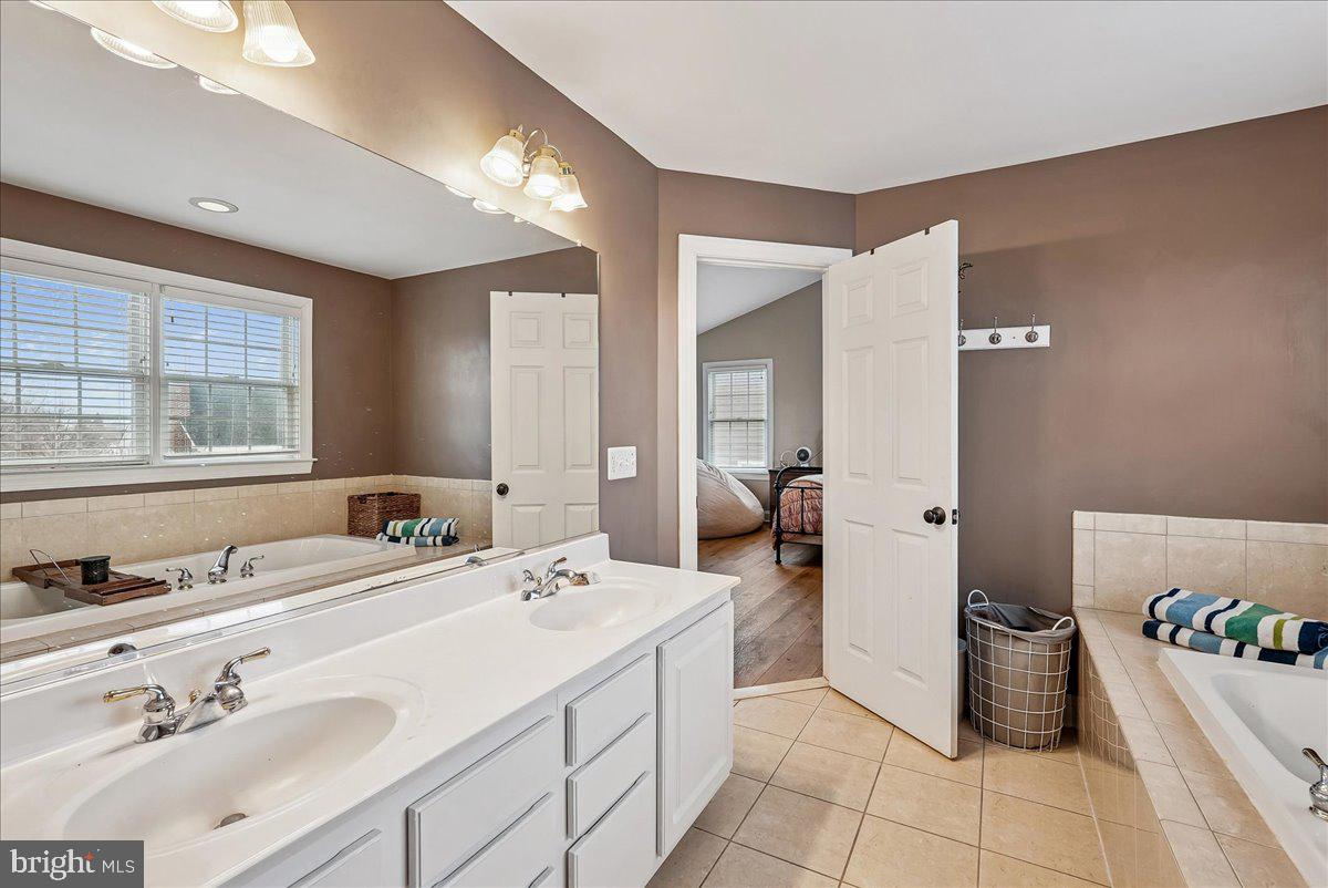 627 GREYSANDS LANE