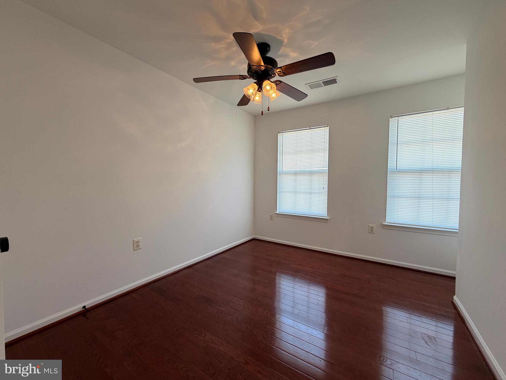 439 GINKGO TERRACE NE