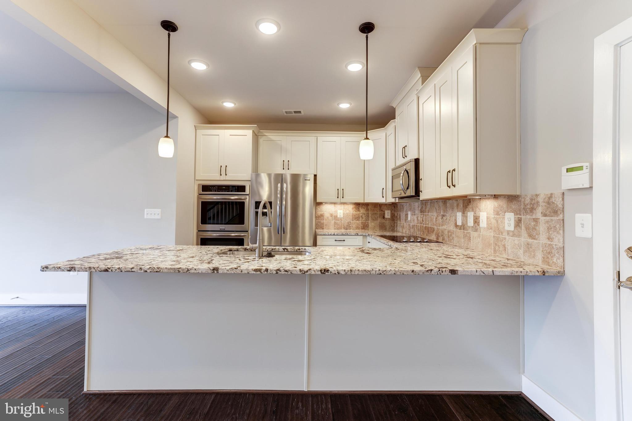 44752 TIVERTON SQUARE