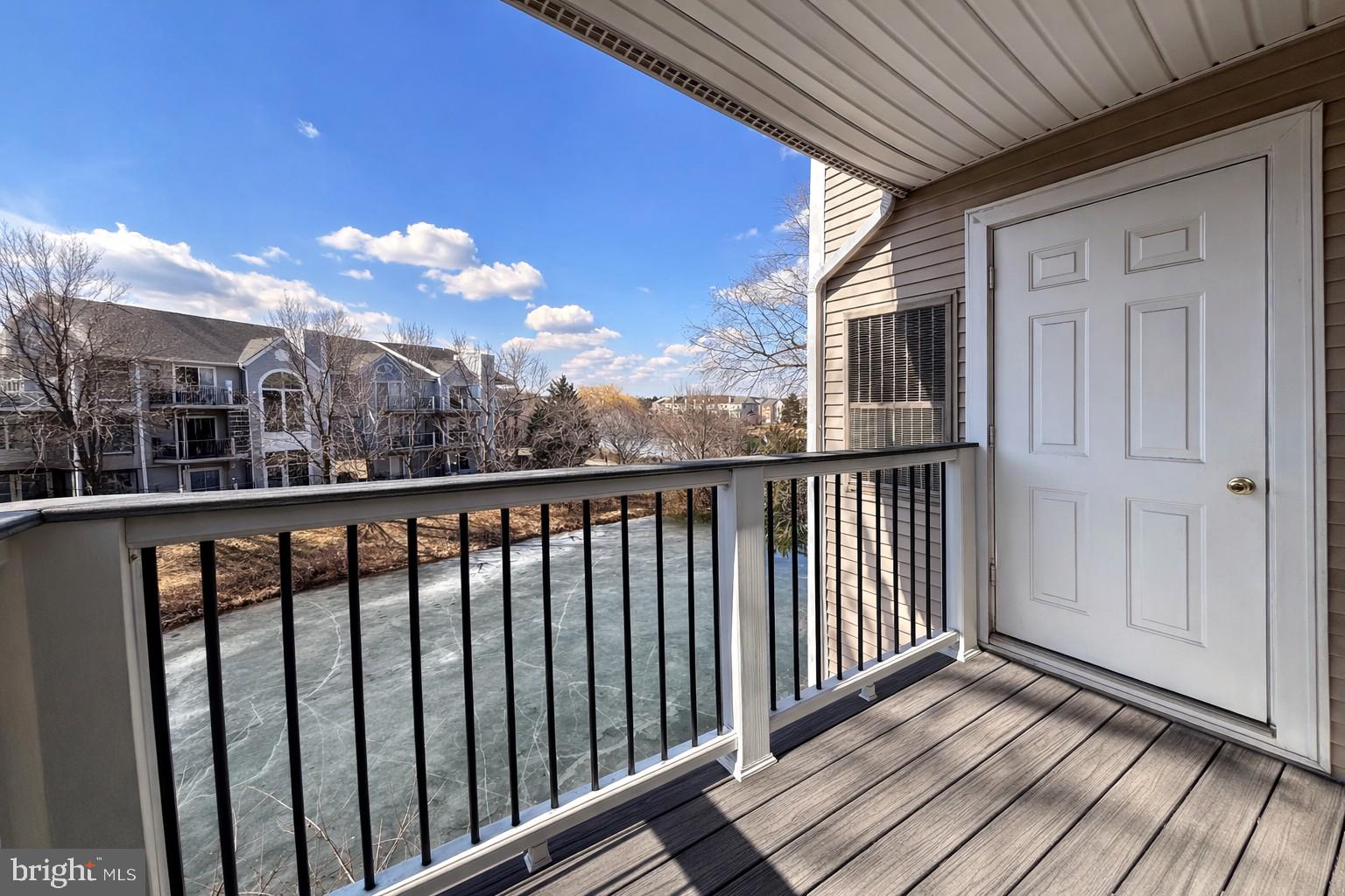 20575 SNOWSHOE SQUARE 301