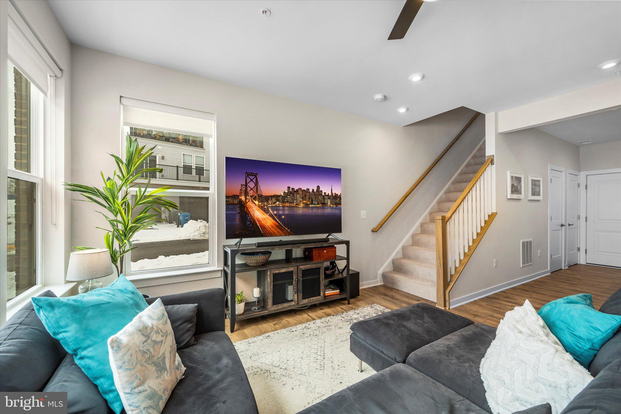 44481 WOLFHOUND SQUARE