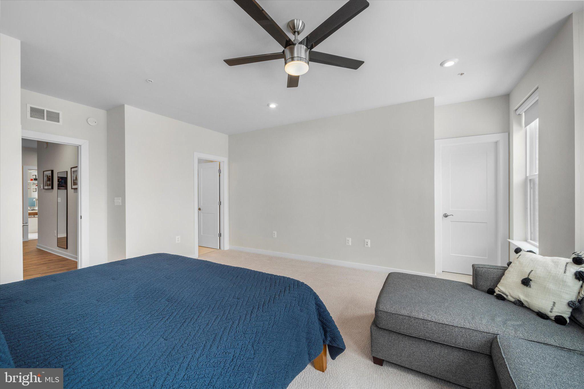44481 WOLFHOUND SQUARE