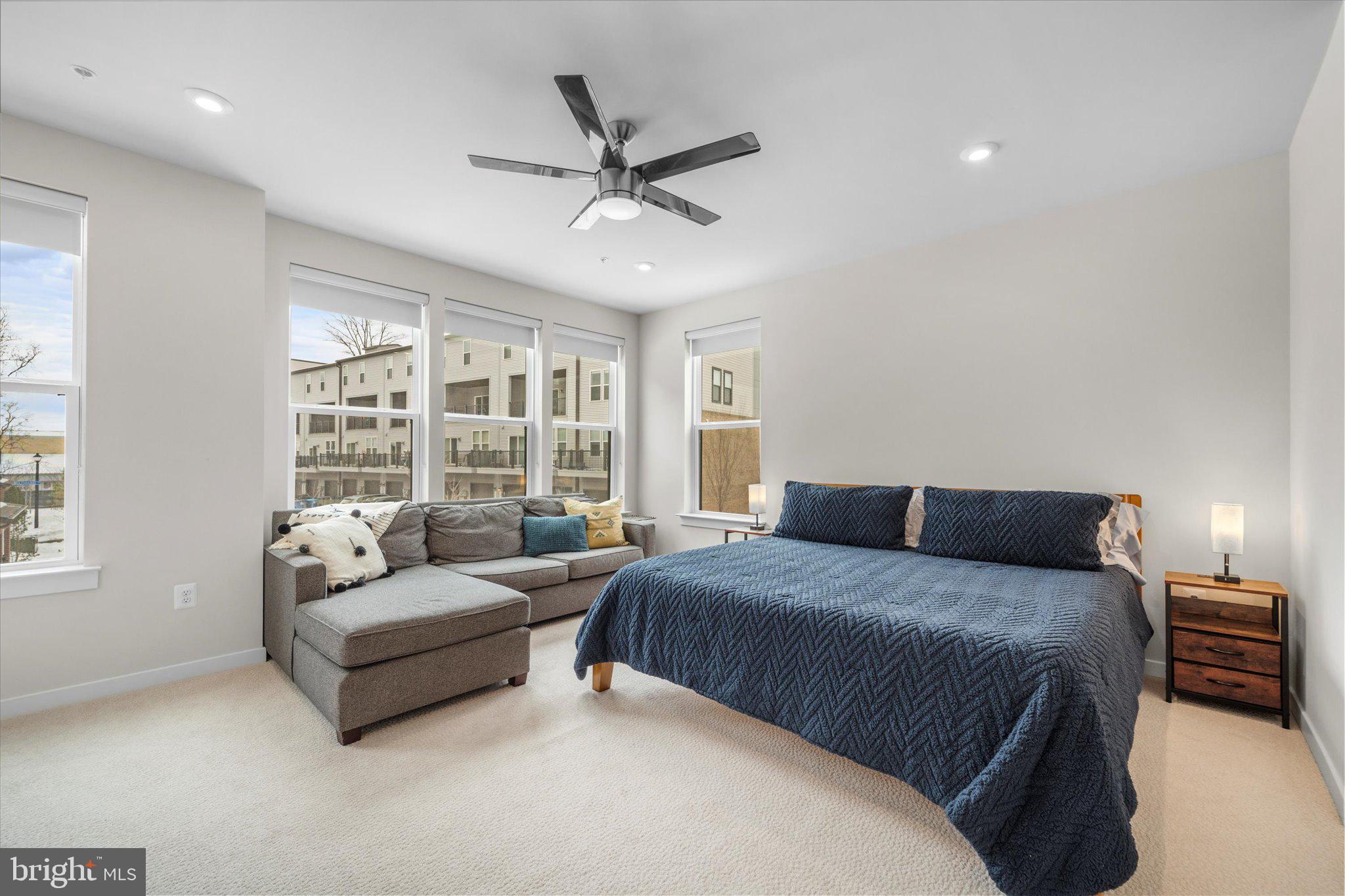 44481 WOLFHOUND SQUARE