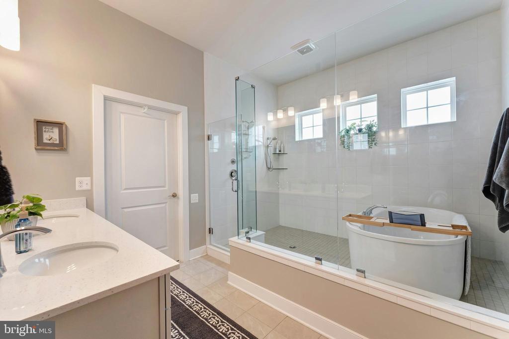 24277 GRAYLEAF WILLOW PLACE