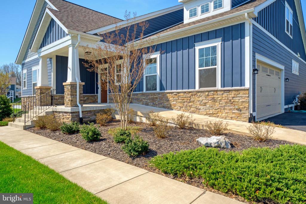 24277 GRAYLEAF WILLOW PLACE