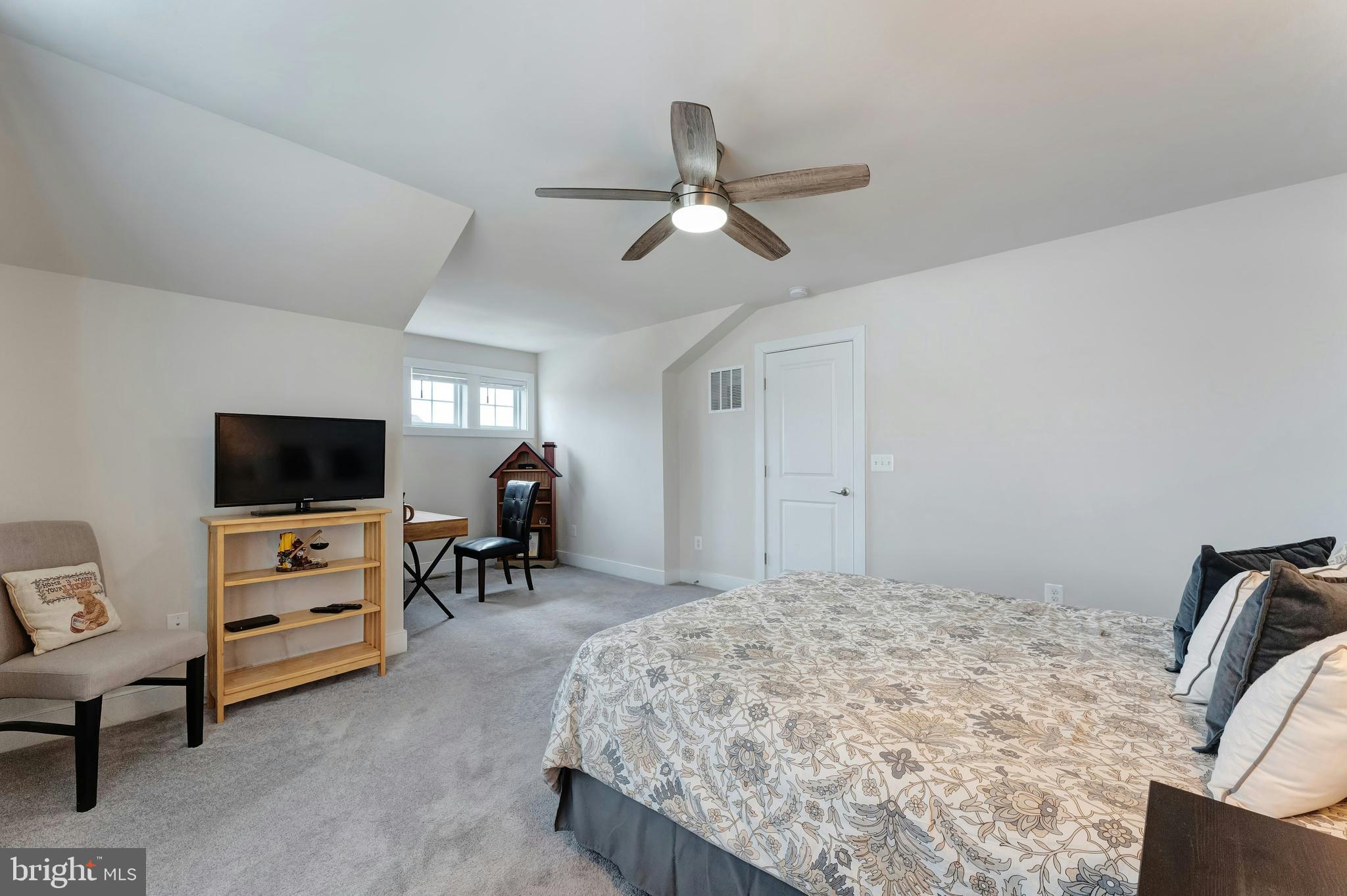 24277 GRAYLEAF WILLOW PLACE