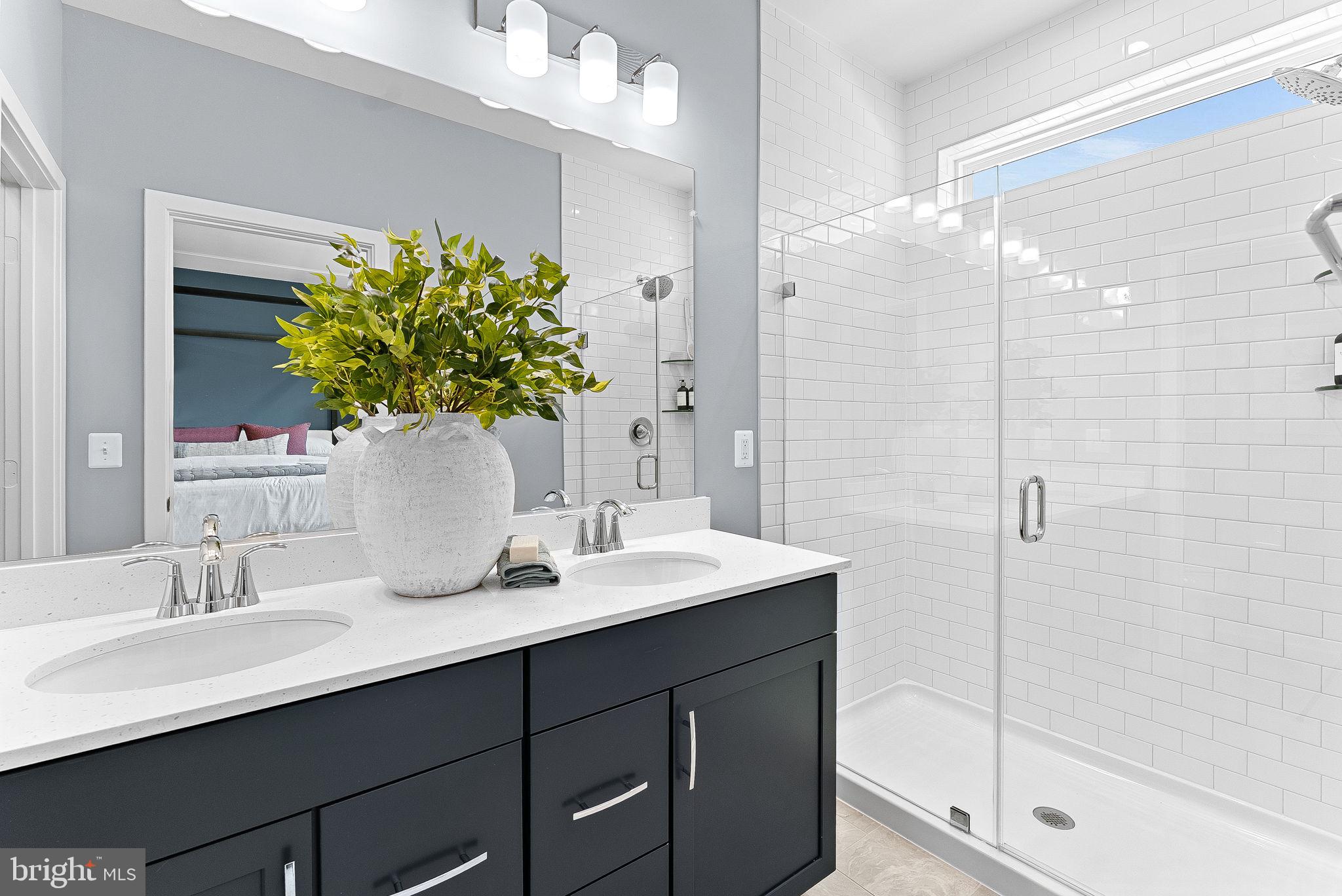 43796 MYSTIC MAROON TERRACE