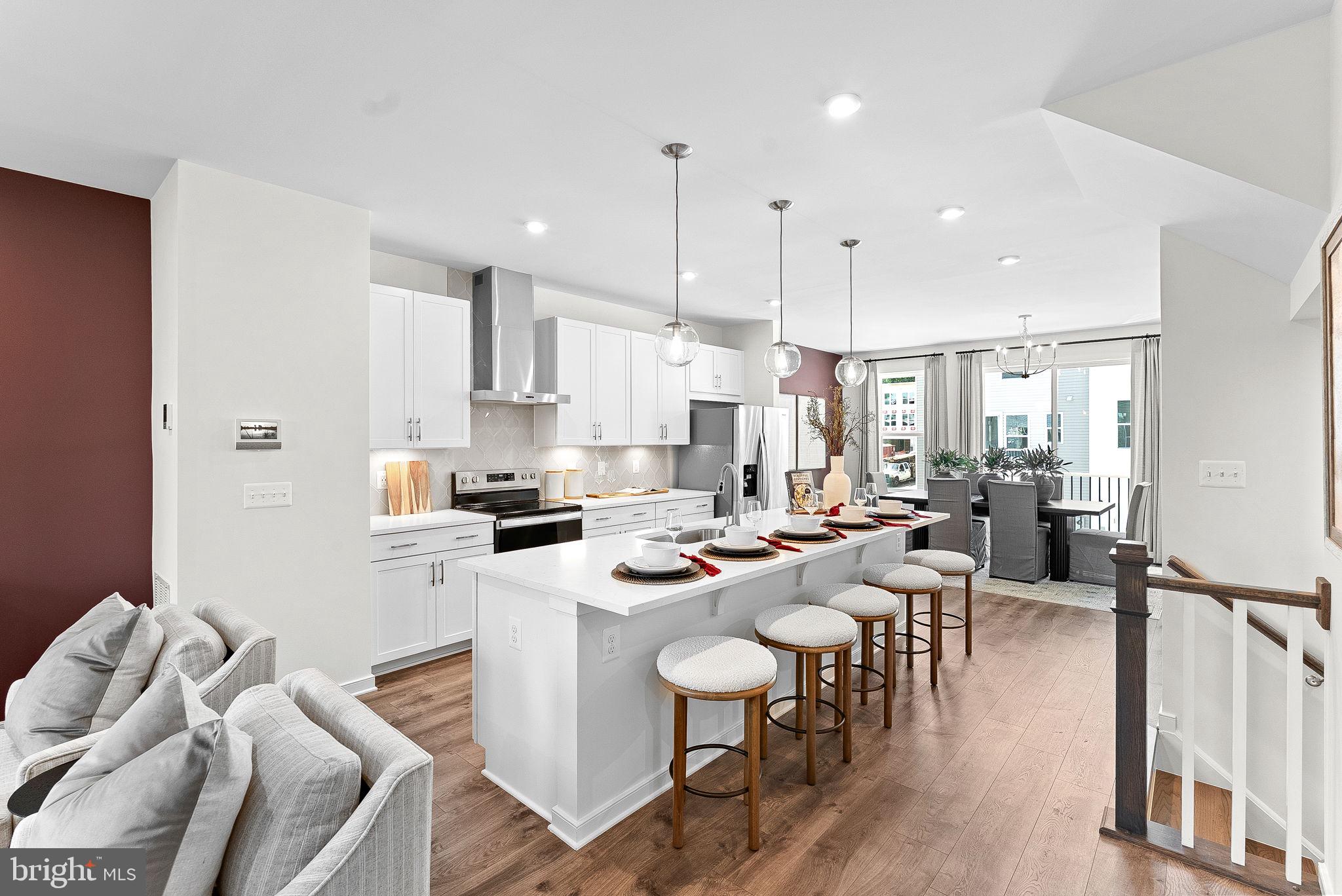 43796 MYSTIC MAROON TERRACE