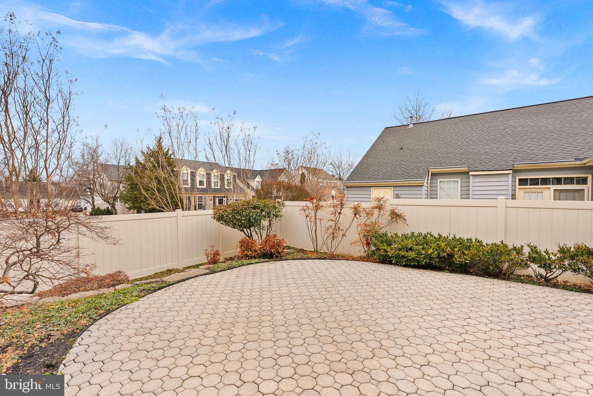 20525 LANSING TERRACE