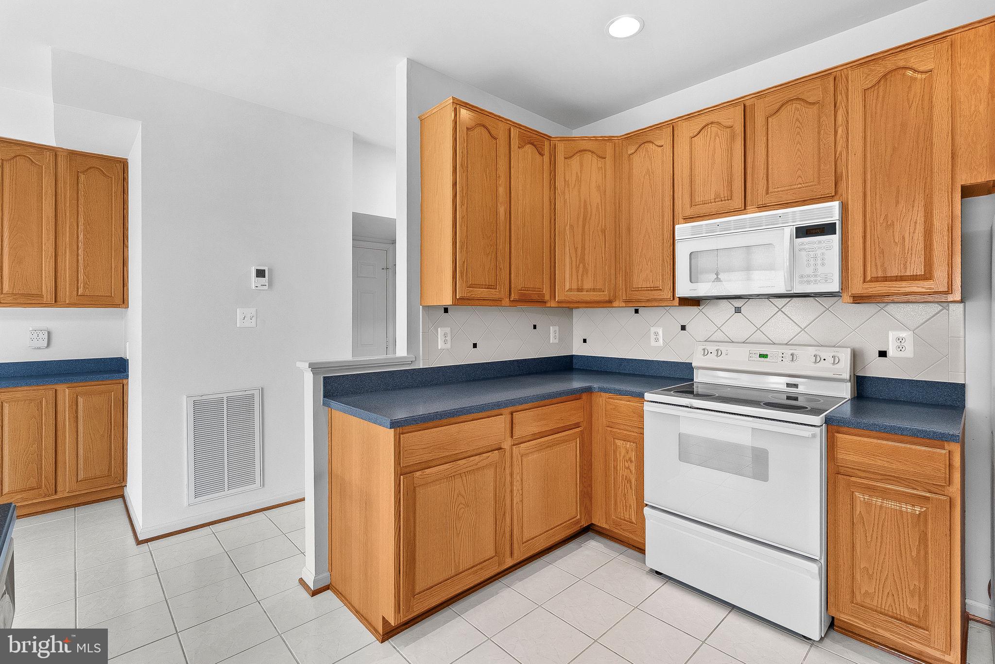 20525 LANSING TERRACE