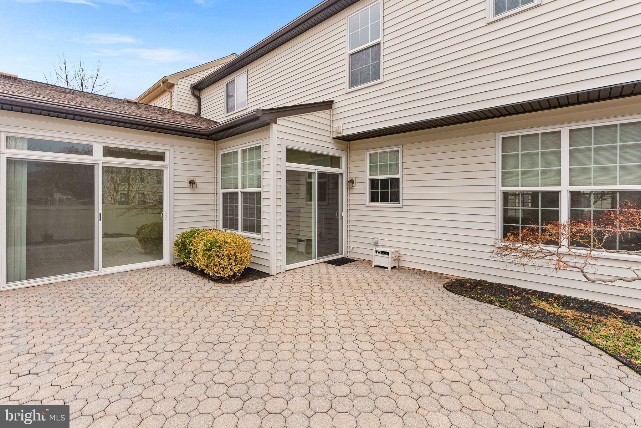 20525 LANSING TERRACE