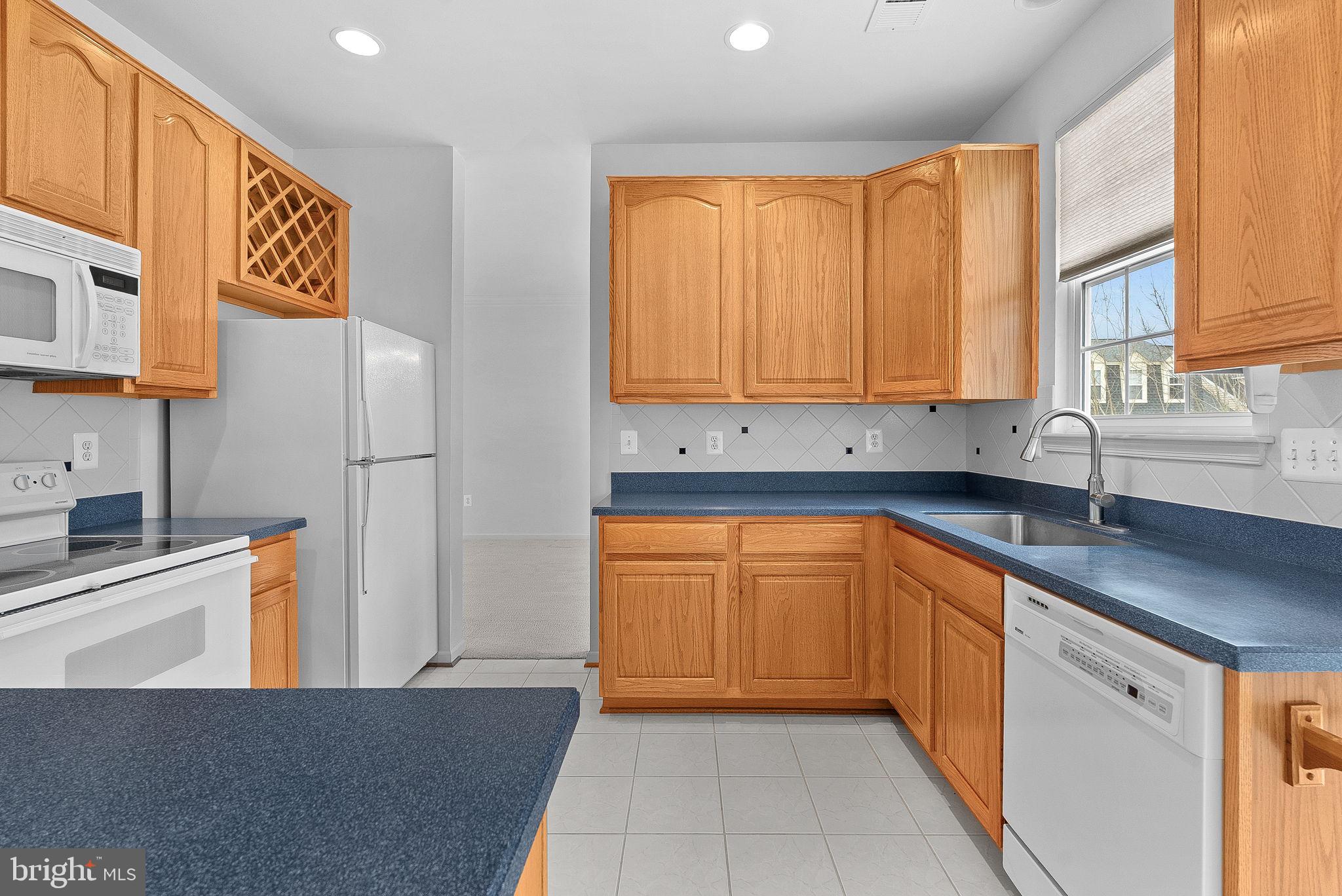 20525 LANSING TERRACE