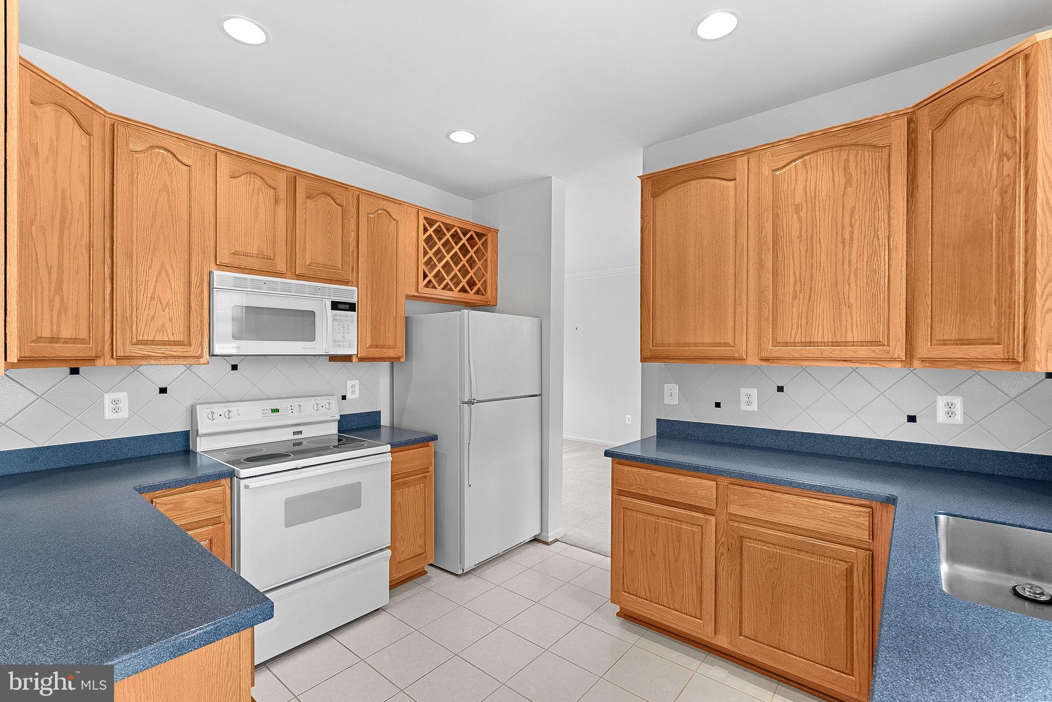 20525 LANSING TERRACE