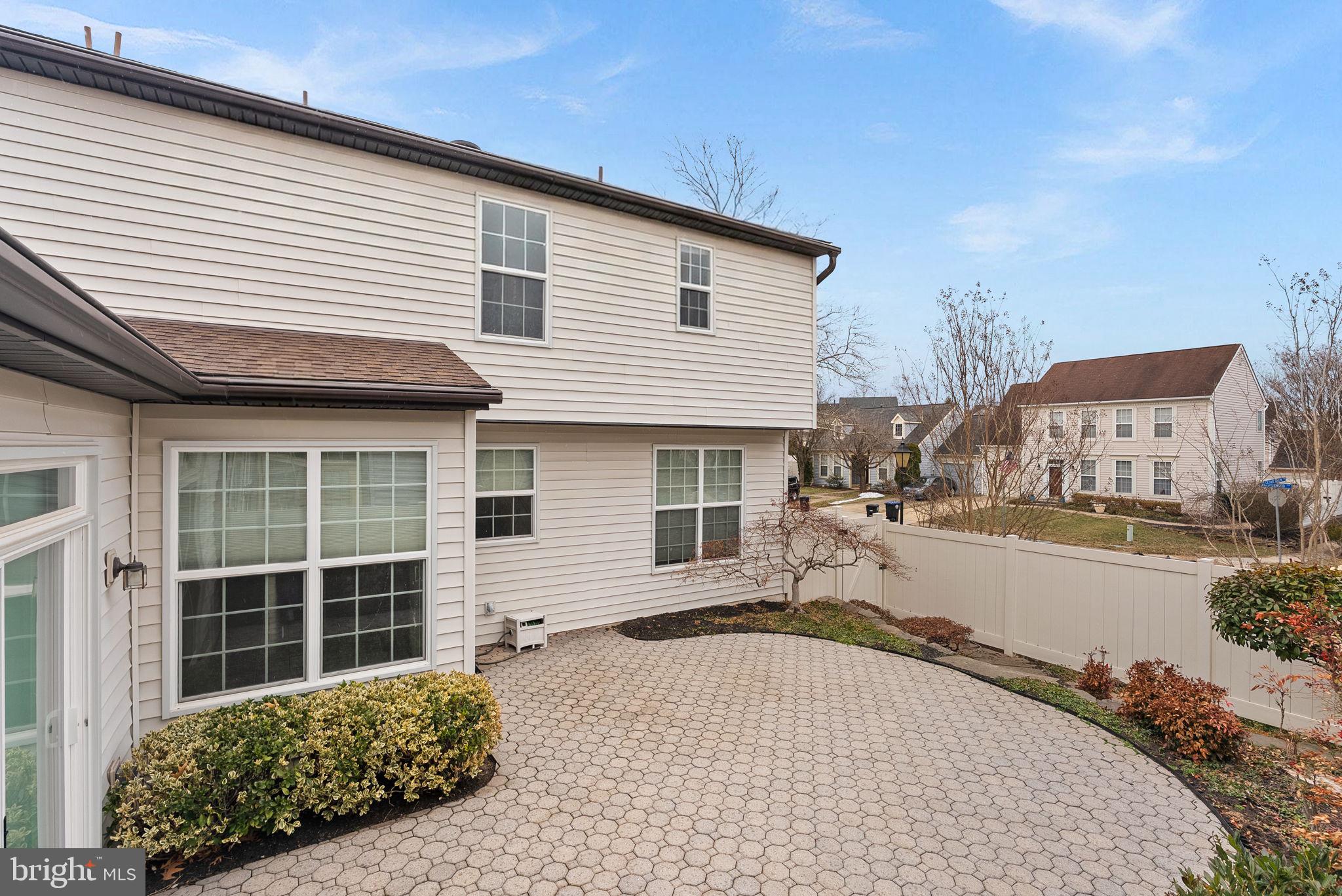 20525 LANSING TERRACE