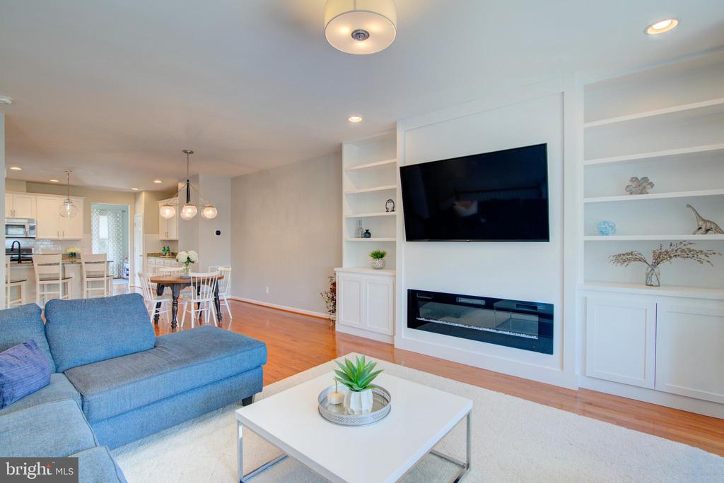 42287 JESSICA FARM TERRACE