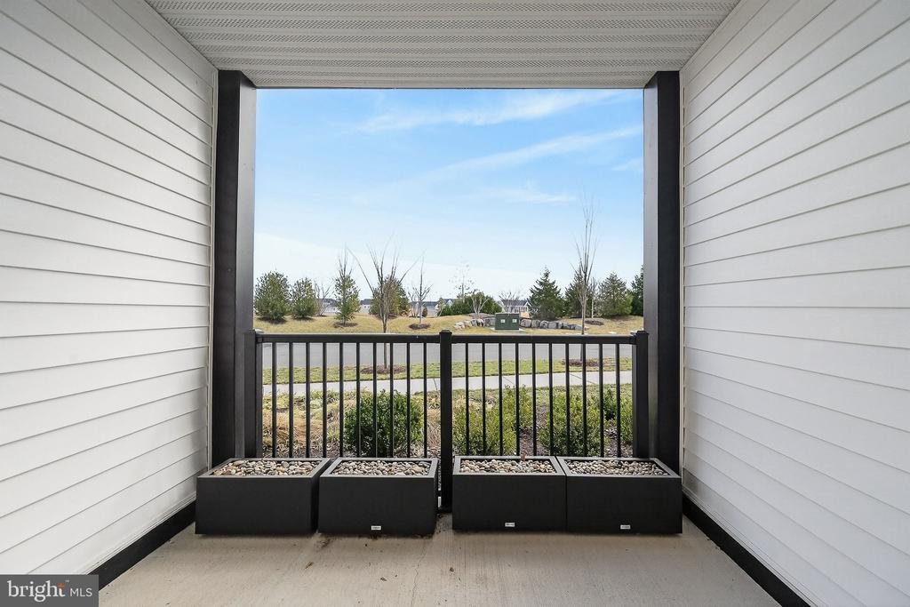 23639 GOLDEN EMBERS SQUARE 105