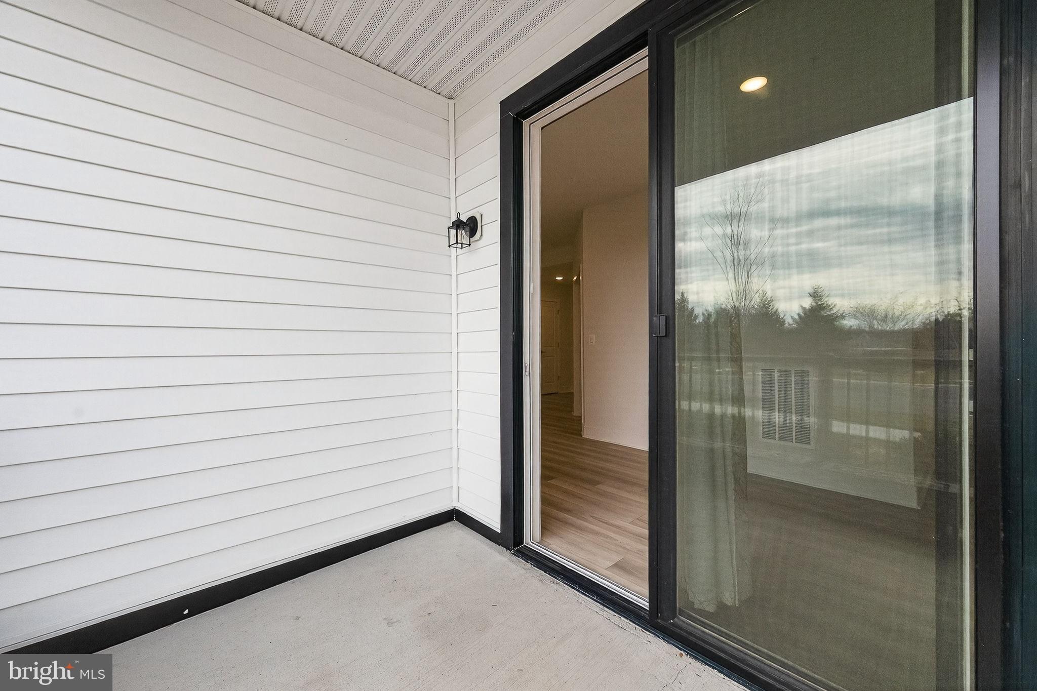 23639 GOLDEN EMBERS SQUARE 105