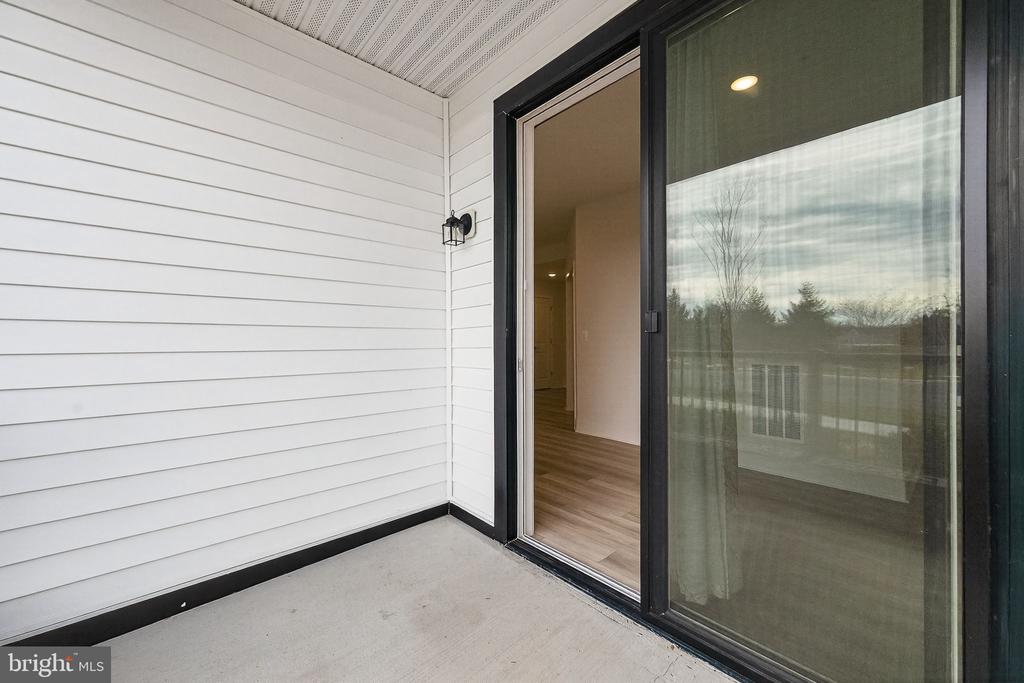 23639 GOLDEN EMBERS SQUARE 105