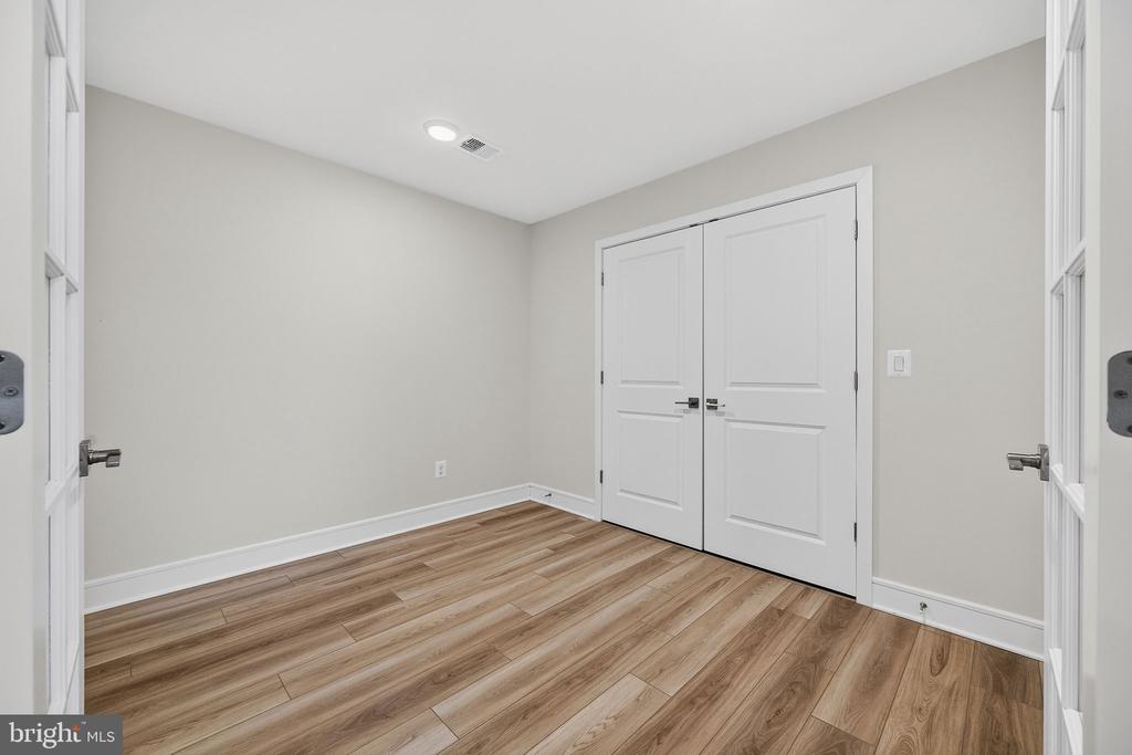 23639 GOLDEN EMBERS SQUARE 105