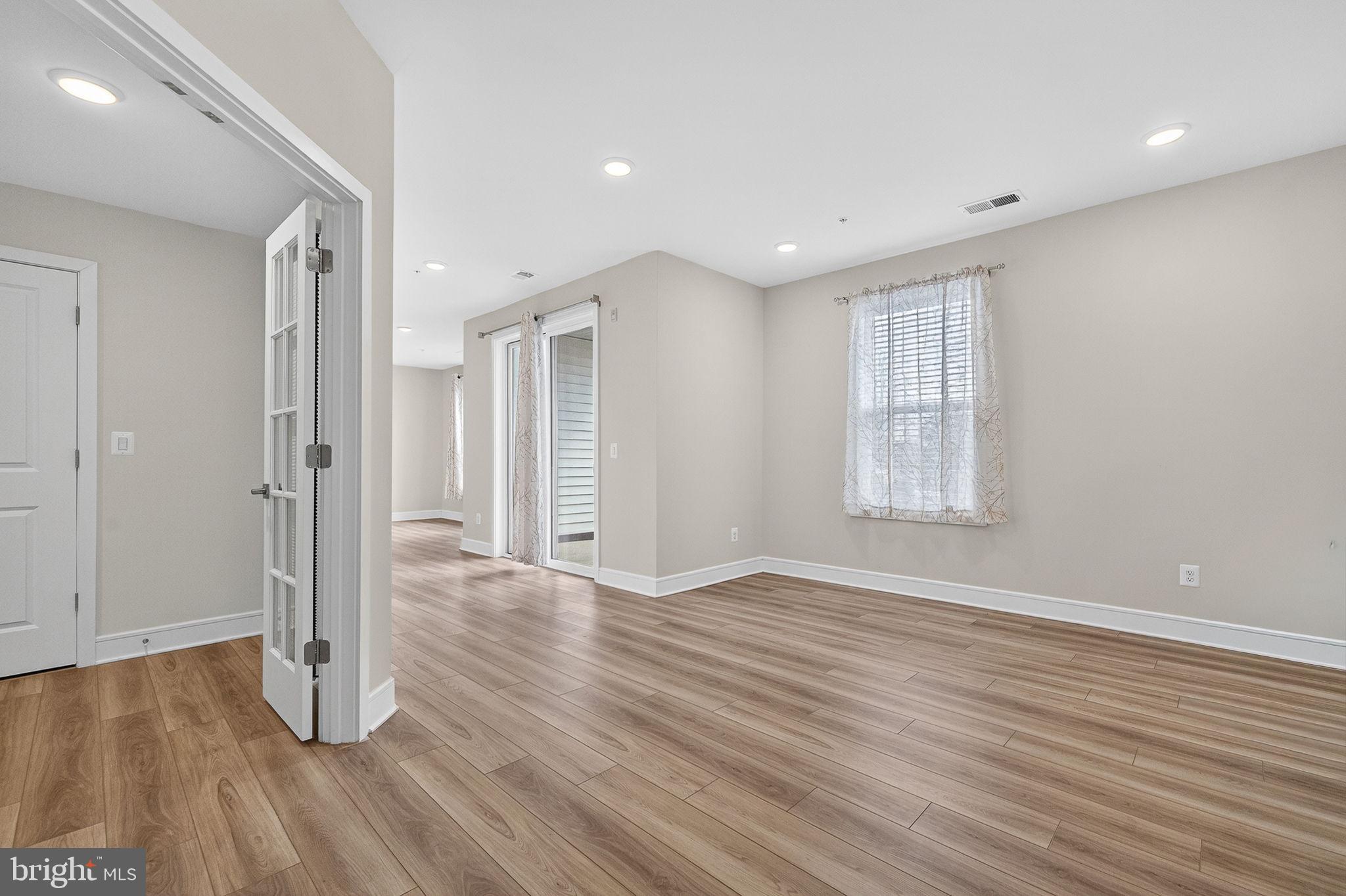 23639 GOLDEN EMBERS SQUARE 105