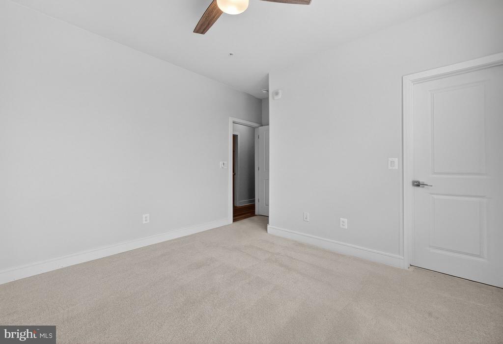23639 GOLDEN EMBERS SQUARE 105