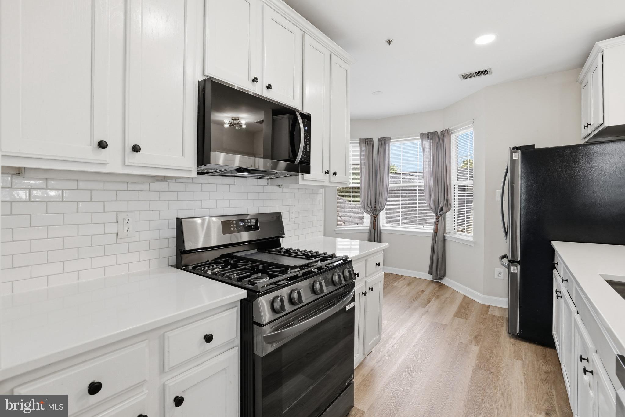 25340 LAKE MIST 304
