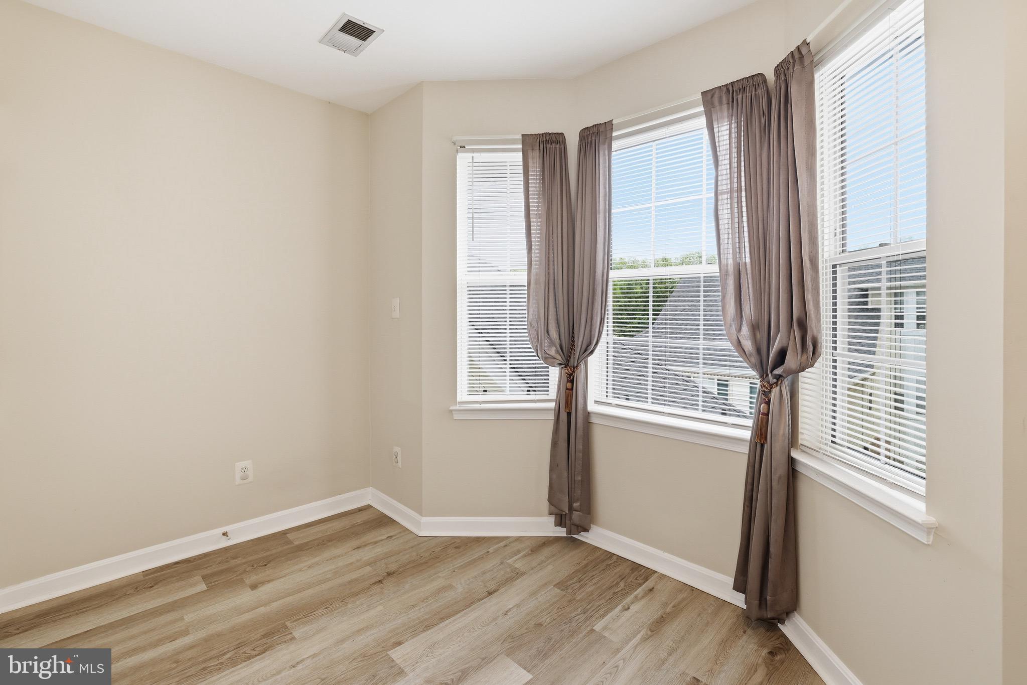 25340 LAKE MIST 304
