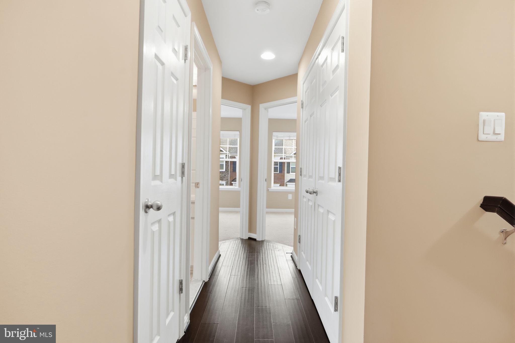 43593 MIRROR TERRACE