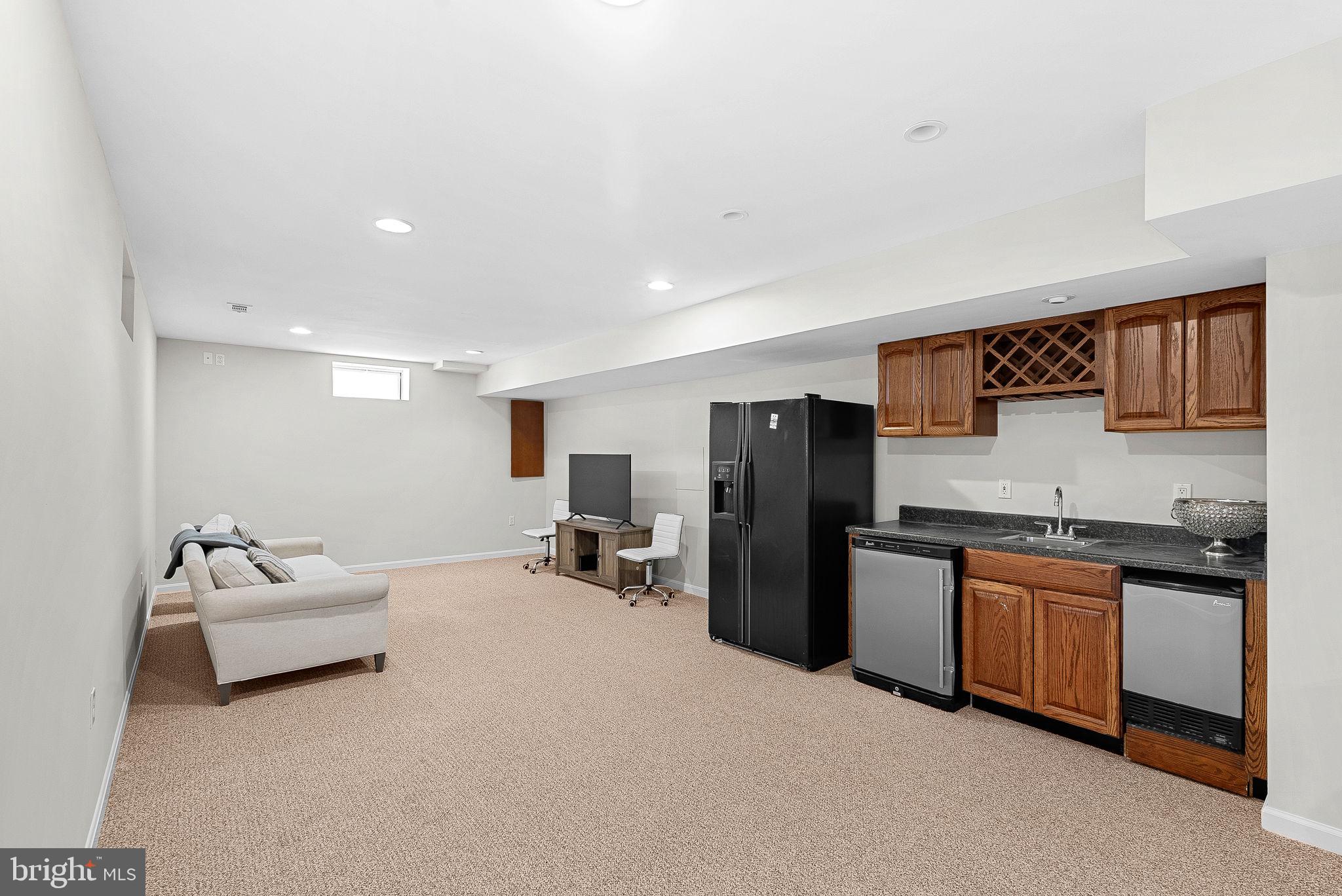 43294 RACHELLE ANN COURT