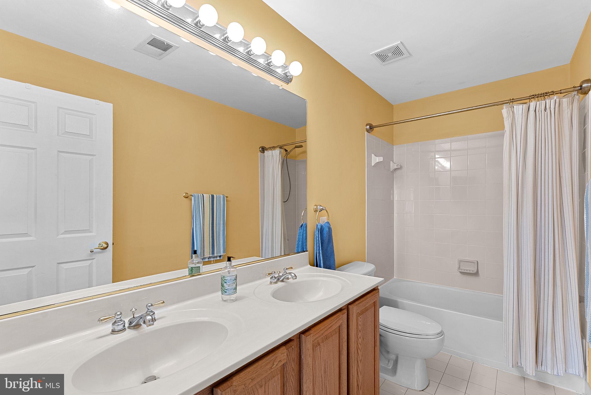 43294 RACHELLE ANN COURT