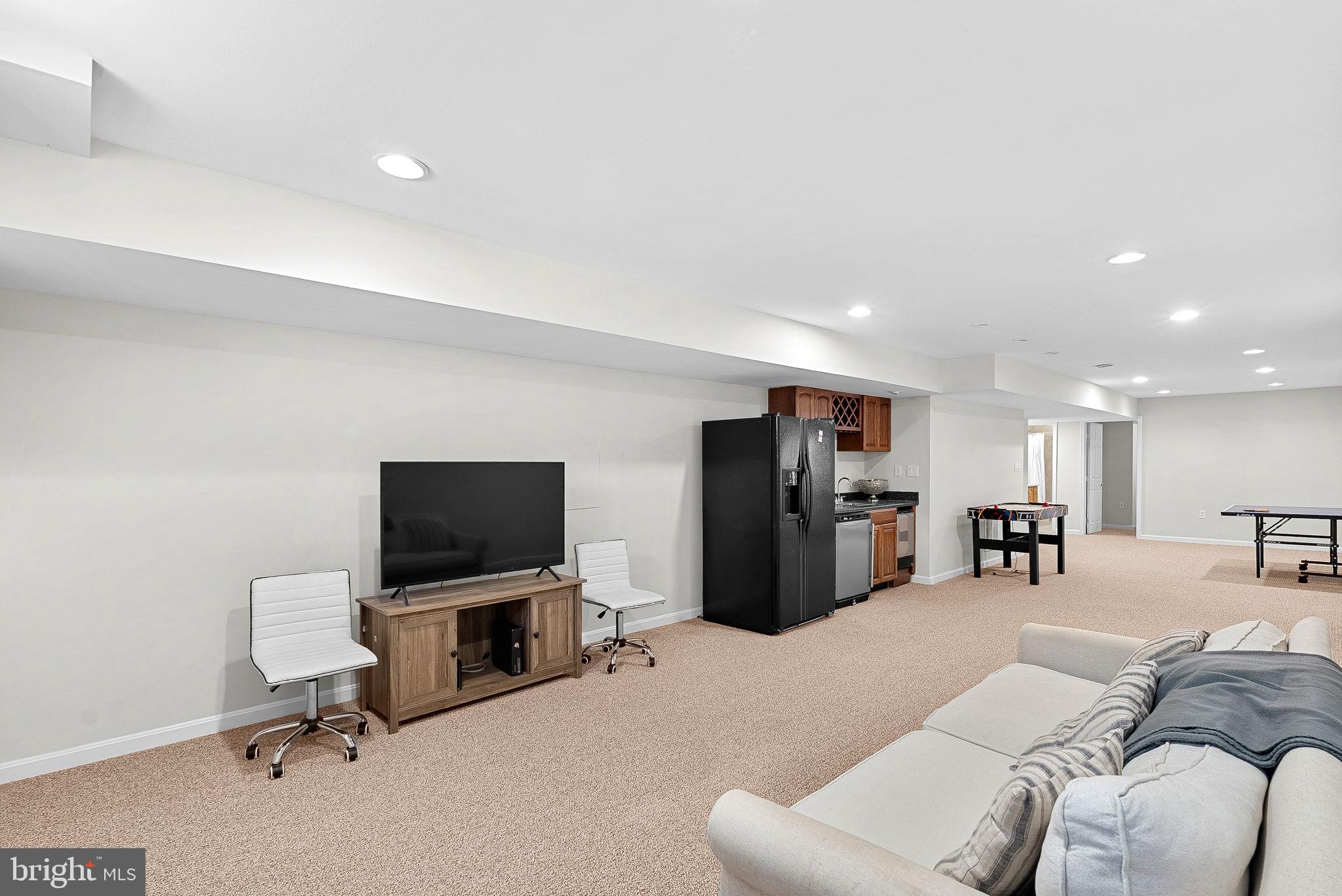 43294 RACHELLE ANN COURT