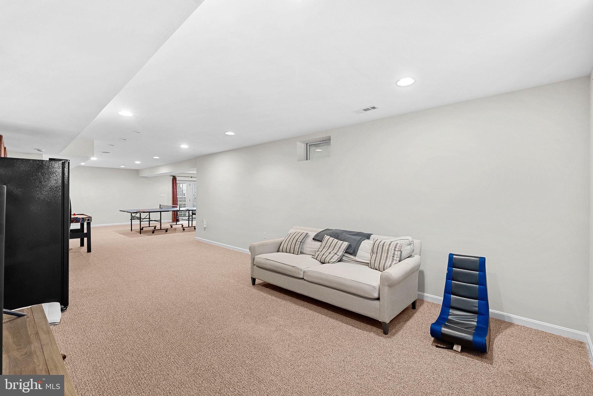 43294 RACHELLE ANN COURT