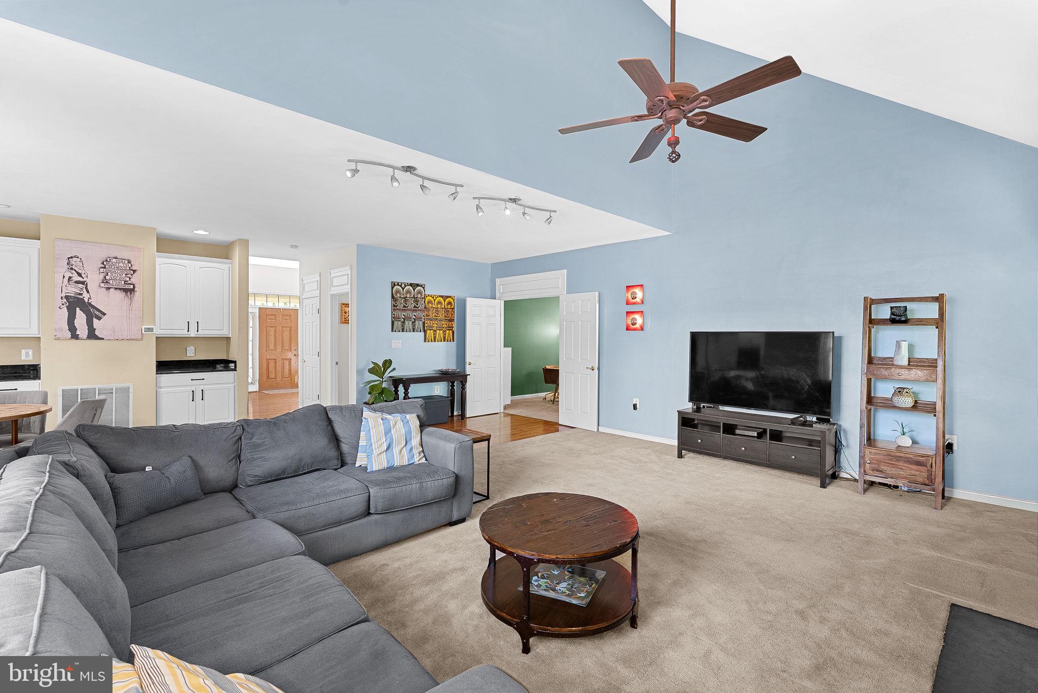 43294 RACHELLE ANN COURT
