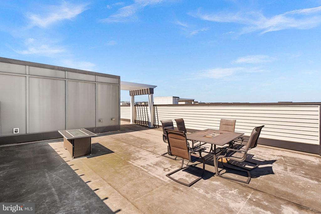 23104 SULLIVANS COVE SQUARE
