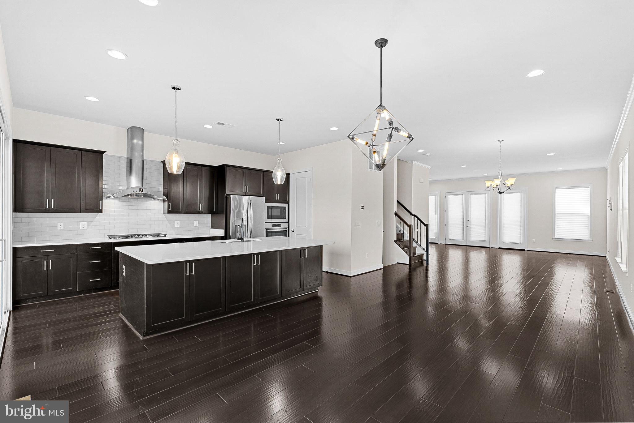 23104 SULLIVANS COVE SQUARE