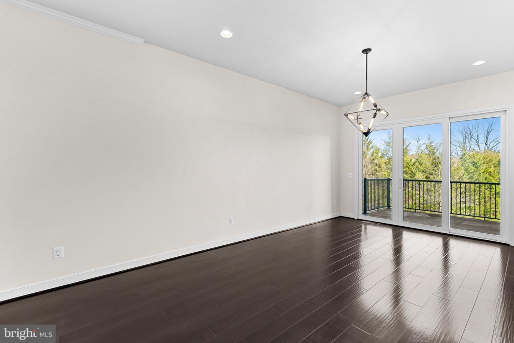 23104 SULLIVANS COVE SQUARE