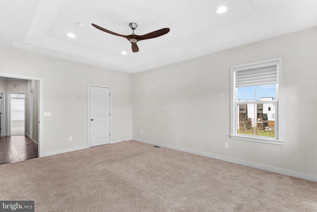 23104 SULLIVANS COVE SQUARE
