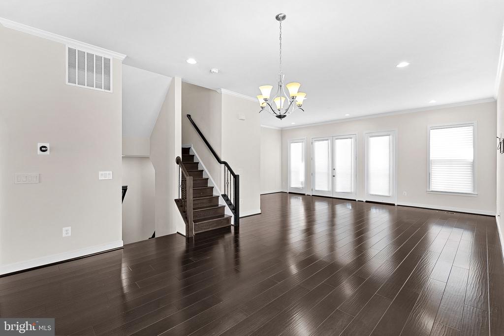 23104 SULLIVANS COVE SQUARE