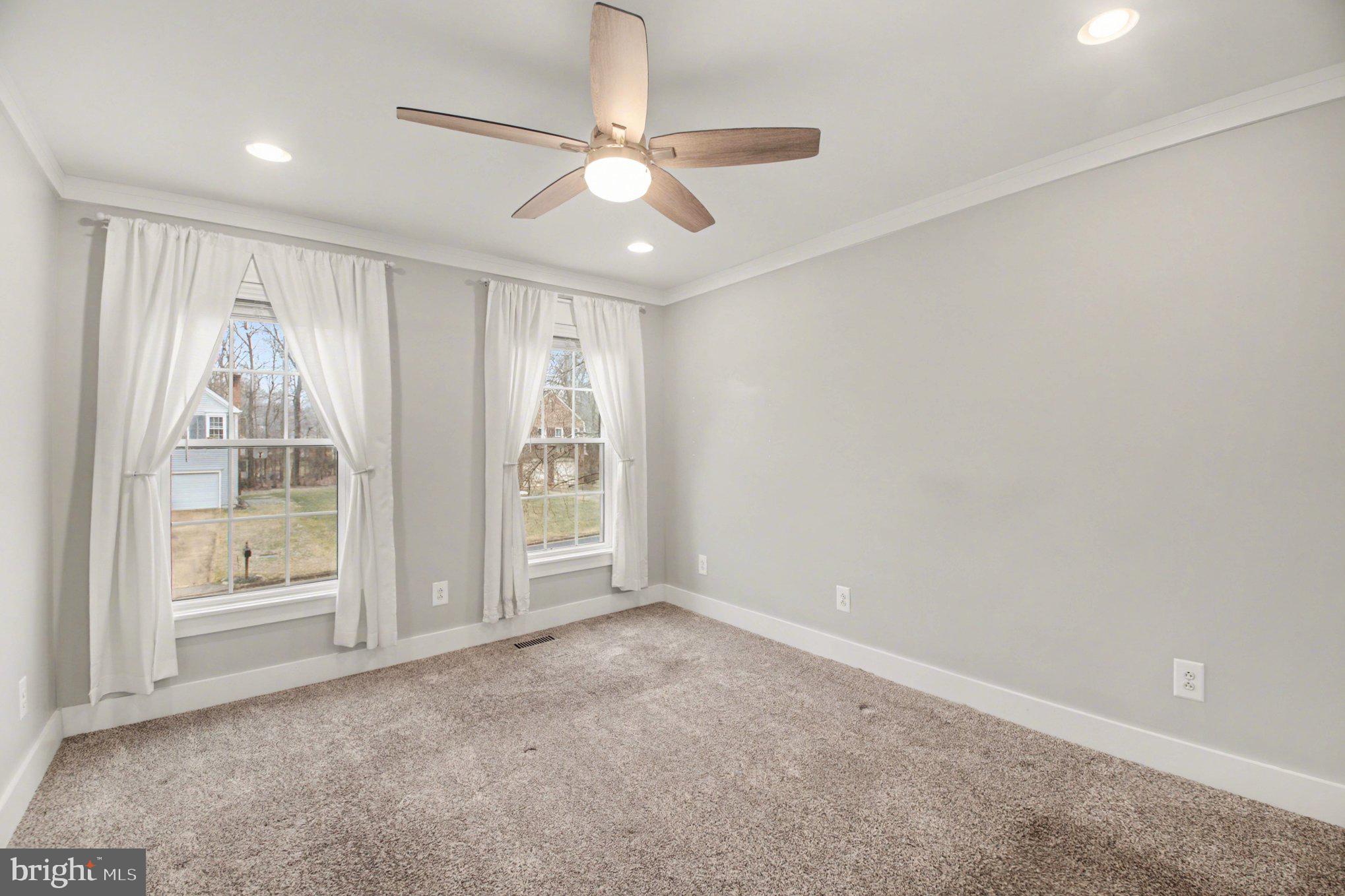 24 LIPSCOMB COURT