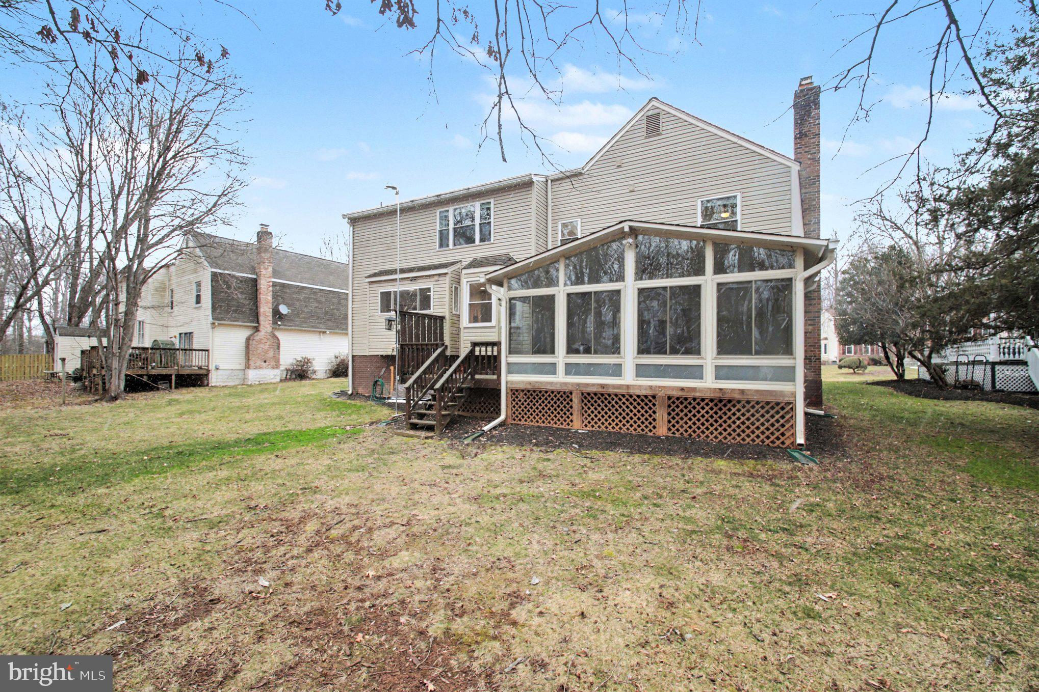 24 LIPSCOMB COURT