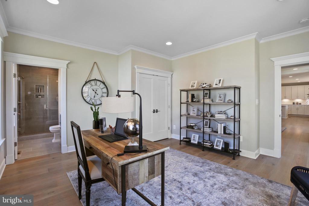 16043 KEYMER HILL COURT